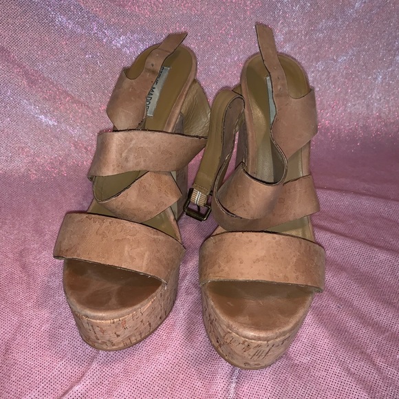 Tan wedge platform sandals. - Picture 3 of 3